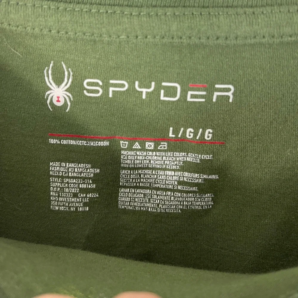 Snyder crew neck graphic T-shirt. Size large GUC - Picture 3 of 3